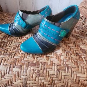 L'Artiste Spring Step Wondrous Bootie